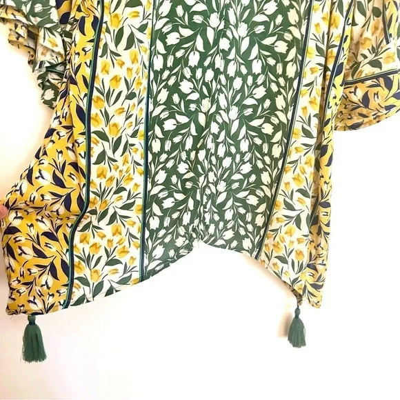 Democracy Floral Short Sleeve Split Hem Top Size Small - Picture 13 of 14